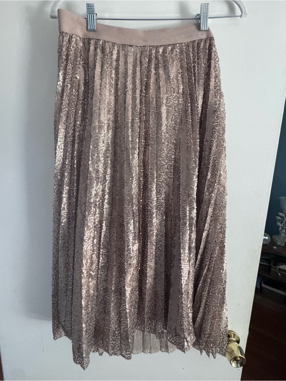 Pleated Metallic Beige Midi Skirt - simply Vera Wang